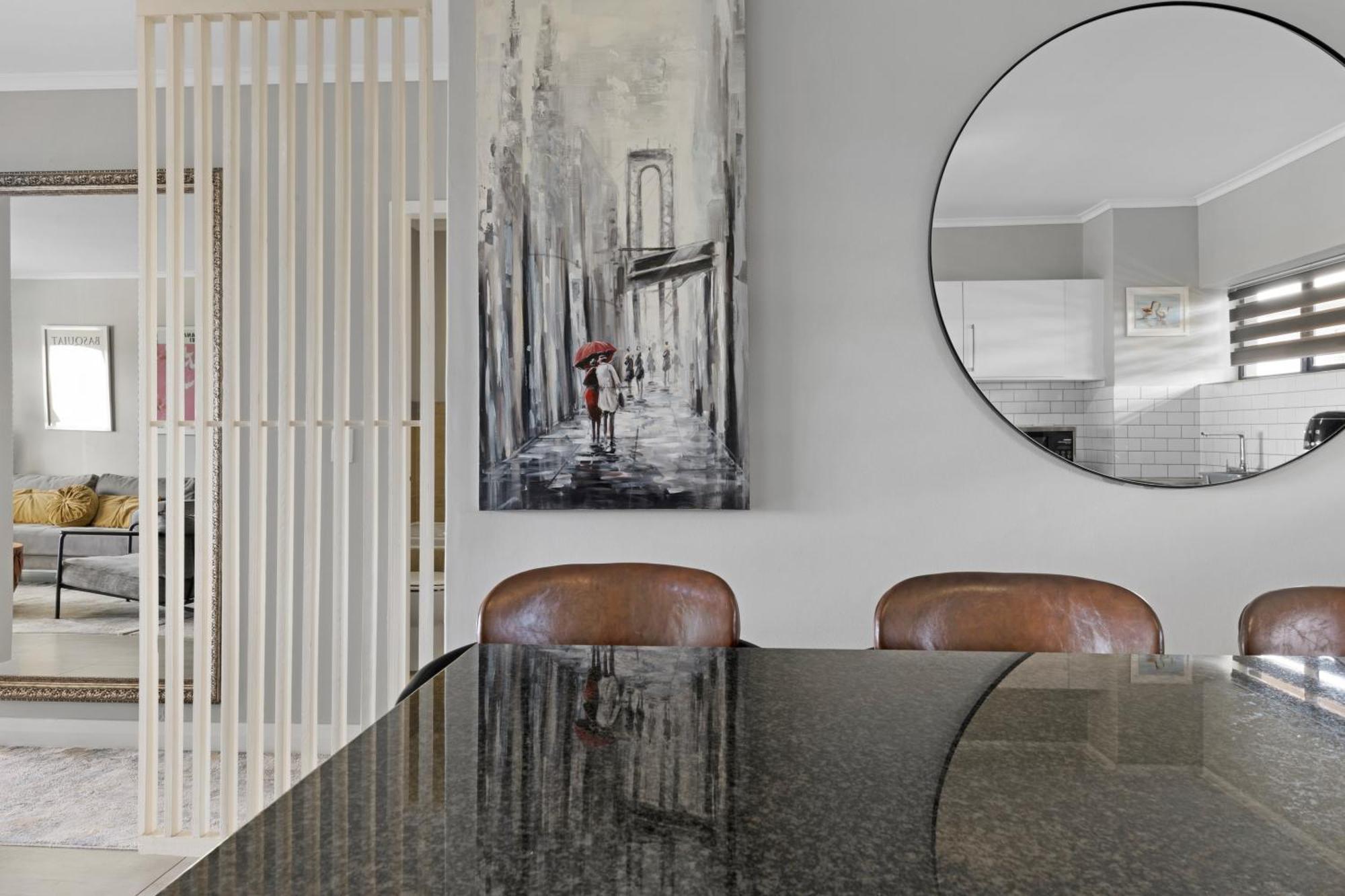 Two Bedroom Luxury Apartment, Century - Backup Power Kapstadt
